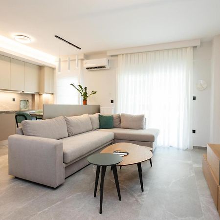 Elegance Apartment 2 Bedroom Suites เทสซาโลนิกิ ภายนอก รูปภาพ