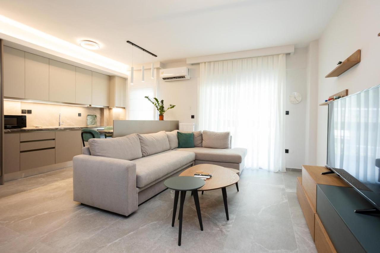 Elegance Apartment 2 Bedroom Suites เทสซาโลนิกิ ภายนอก รูปภาพ