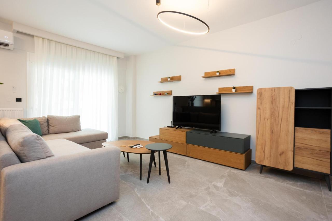 Elegance Apartment 2 Bedroom Suites เทสซาโลนิกิ ภายนอก รูปภาพ